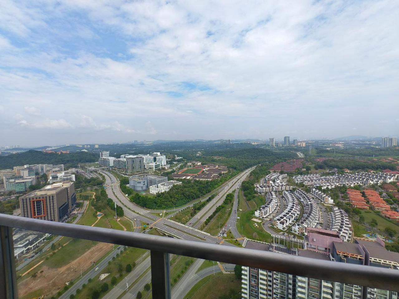 The Moon Homestay At Putrajaya Extérieur photo