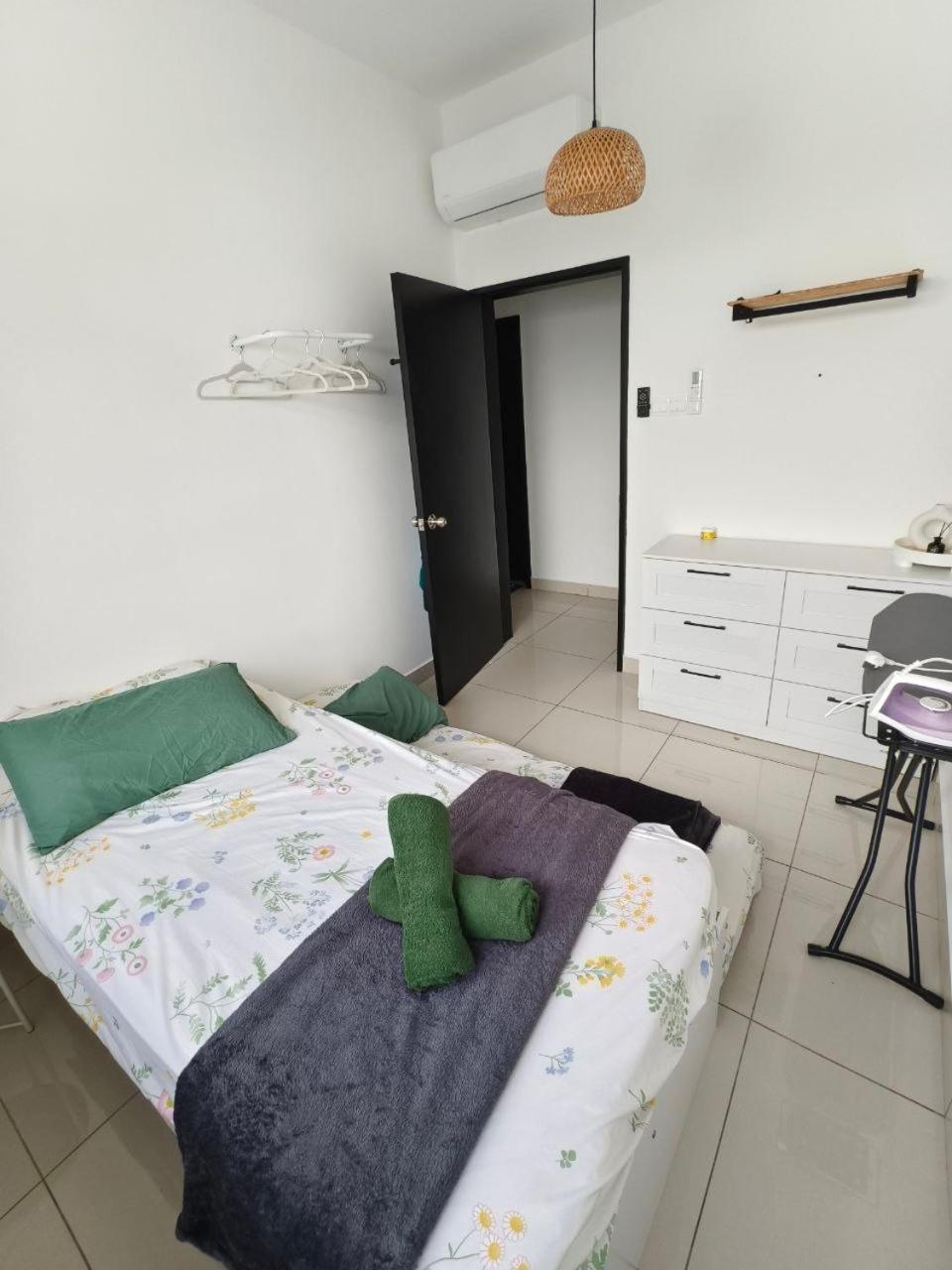 The Moon Homestay At Putrajaya Extérieur photo
